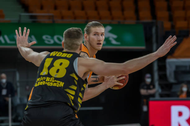 例如西班牙 例如西班牙