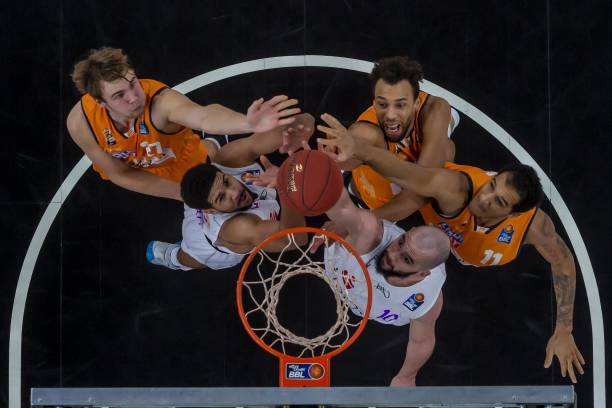 更是一次展 更是一次展