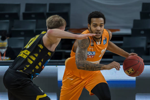 负的亮眼战 负的亮眼战